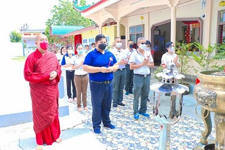 โครงการส่งเสริมคุณธรรมจริยธรรมข้าราชการในวันธรรมสวนะ