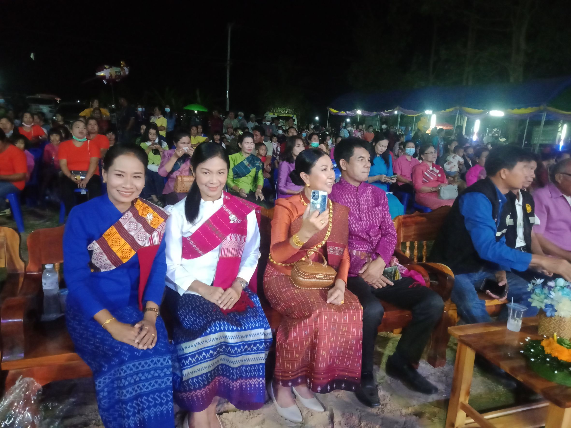  ประมงอำเภอวารินชำราบ ร่วมสืบสานวัฒนธรรมประเพณีวันลอยกระทง ตำบลท่าลาด อำเภอวารินชำราบ จังหวัดอุบลราชธานี ..คลิก