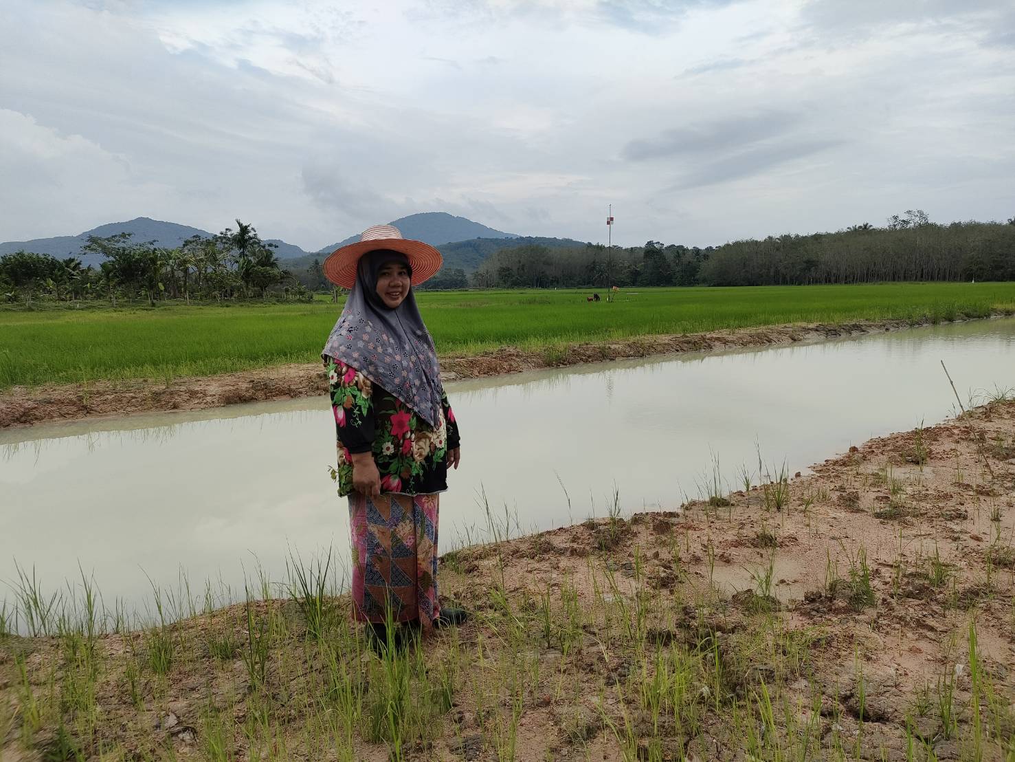 ประมงอำเภอป่าบอน ลงพื้นที่ติดตามเฝ้าระวังสถานการณ์น้ำ ในช่วงสภาวะฝนตกหนักต่อเนื่องแนะนำแนวทางการป้องกันความเสียหายจากอุทกภัย..คลิก