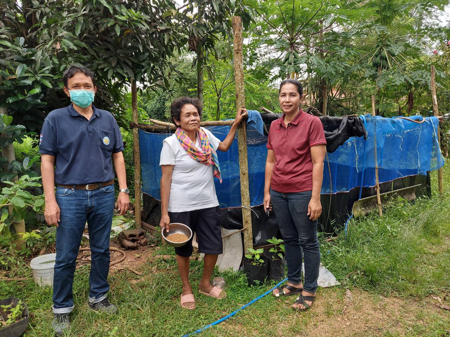 ประมงอำเภอเขาชัยสน ติดตามการดำเนินงานเกษตรกรที่   เข้าร่วมโครงการขจัดความยากจนคนเมืองลุง พัฒนาคุณภาพชีวิตตามระบบ TPMAP กิจกรรมส่งเสริมการเลี้ยงปลาดุกในกระชังบกตามหลักเศรษฐกิจพอเพียง