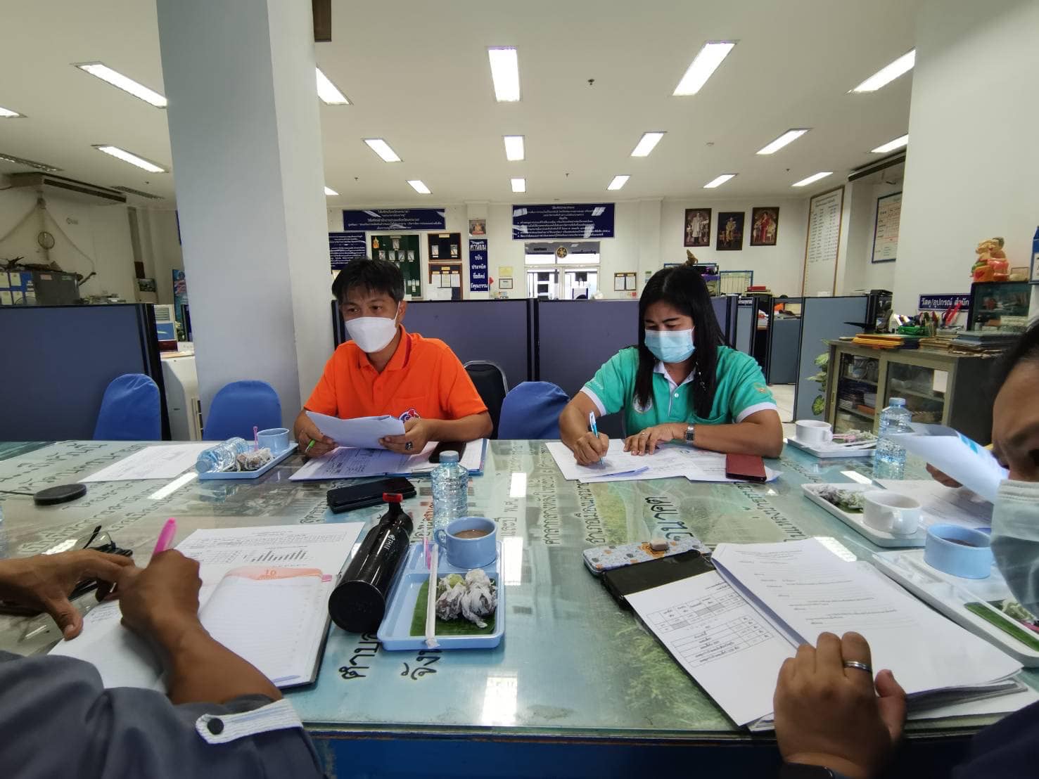 สำนักงานประมงจังหวัดนครนายกจัดประชุมคณะกรรมการแก้ไขปัญหาการเลี้ยงกุ้งทะเลจังหวัดนครนายก ครั้งที่ 4/2565..คลิก