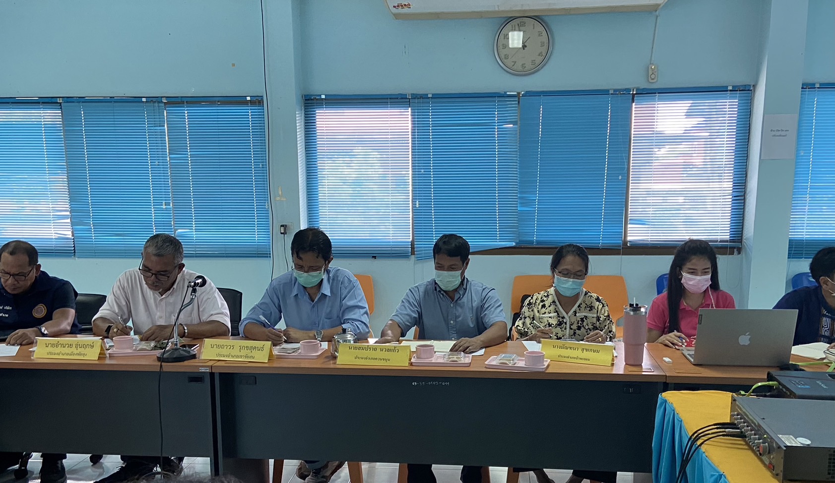 ประมงจังหวัดพัทลุง พร้อมด้วยข้าราชการ  พนักงานราชการ และลูกจ้างประจำ เข้าร่วมประชุมประจำเดือนพฤศจิกายน 2565 ครั้งที่ 11 /2565 ณ ห้องประชุมสำนักงานประมงจังหวัดพัทลุง..คลิก