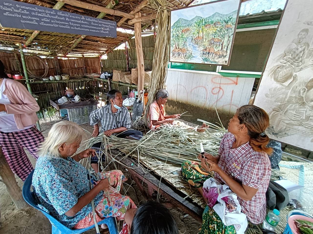 วันที่ 25 พฤศจิกายน 2565 สำนักงานประมงจังหวัดพังงา โดย กลุ่มบริหารจัดการด้านการประมง กลุ่มพัฒนาและส่งเสริมอาชีพการประมง และสำนักงานประมงอำเภอตะกั่วป่า เข้าร่วมงาน 