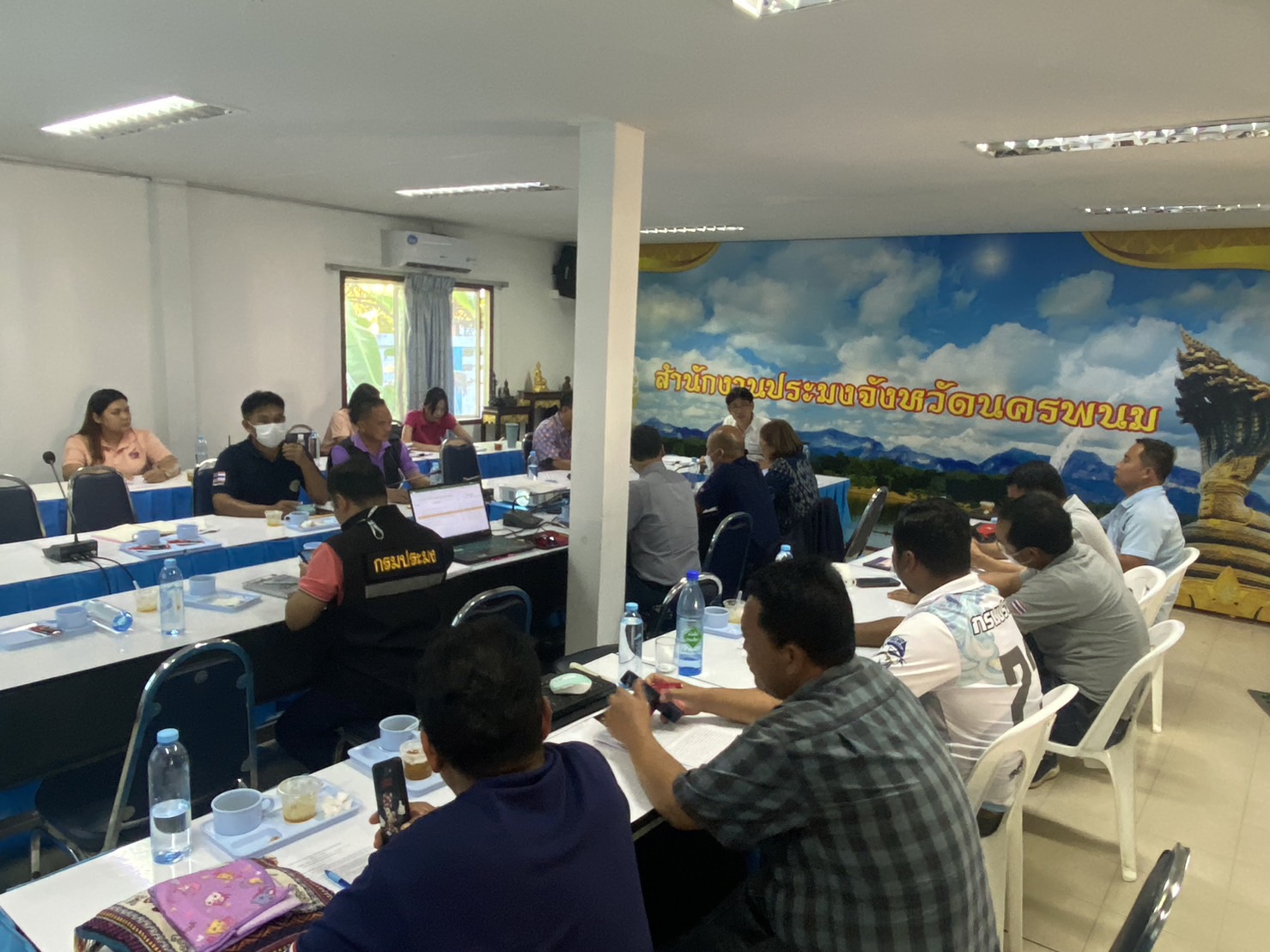การประชุมคณะกรรมการขับเคลื่อนนโยบายของกรมประมงจังหวัดนครพนม (FC.)..คลิก
