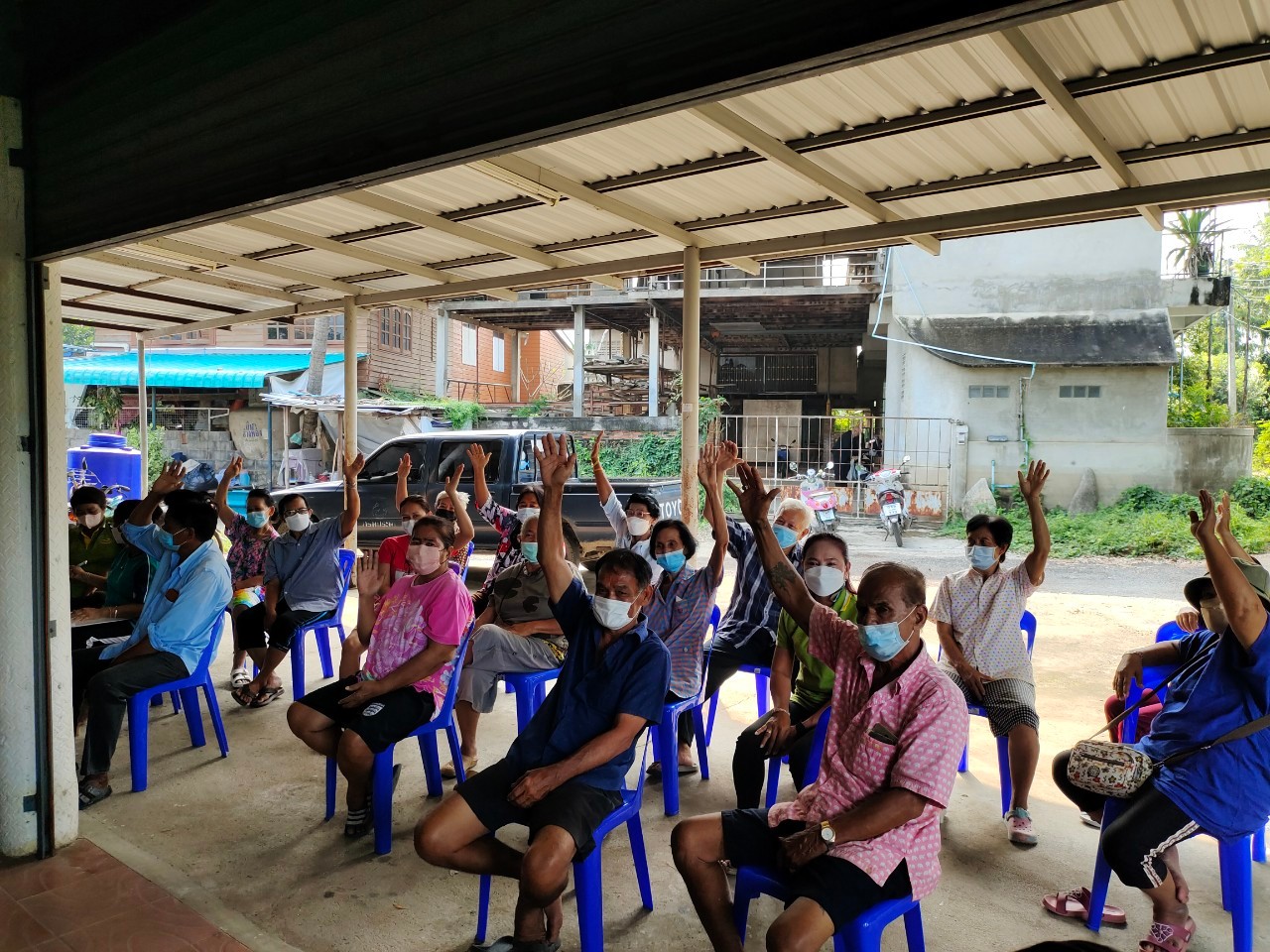 ศูนย์ฯ อ่างทอง ร่วมกับสำนักงานประมงจังหวัดอ่างทอง ประชุมชี้แจงโครงการธนาคารสินค้าเกษตร กิจกรรมสนับสนุนธนาคารผลผลิตสัตว์น้ำแบบมีส่วนร่วม ประจำปีงบประมาณ 2566