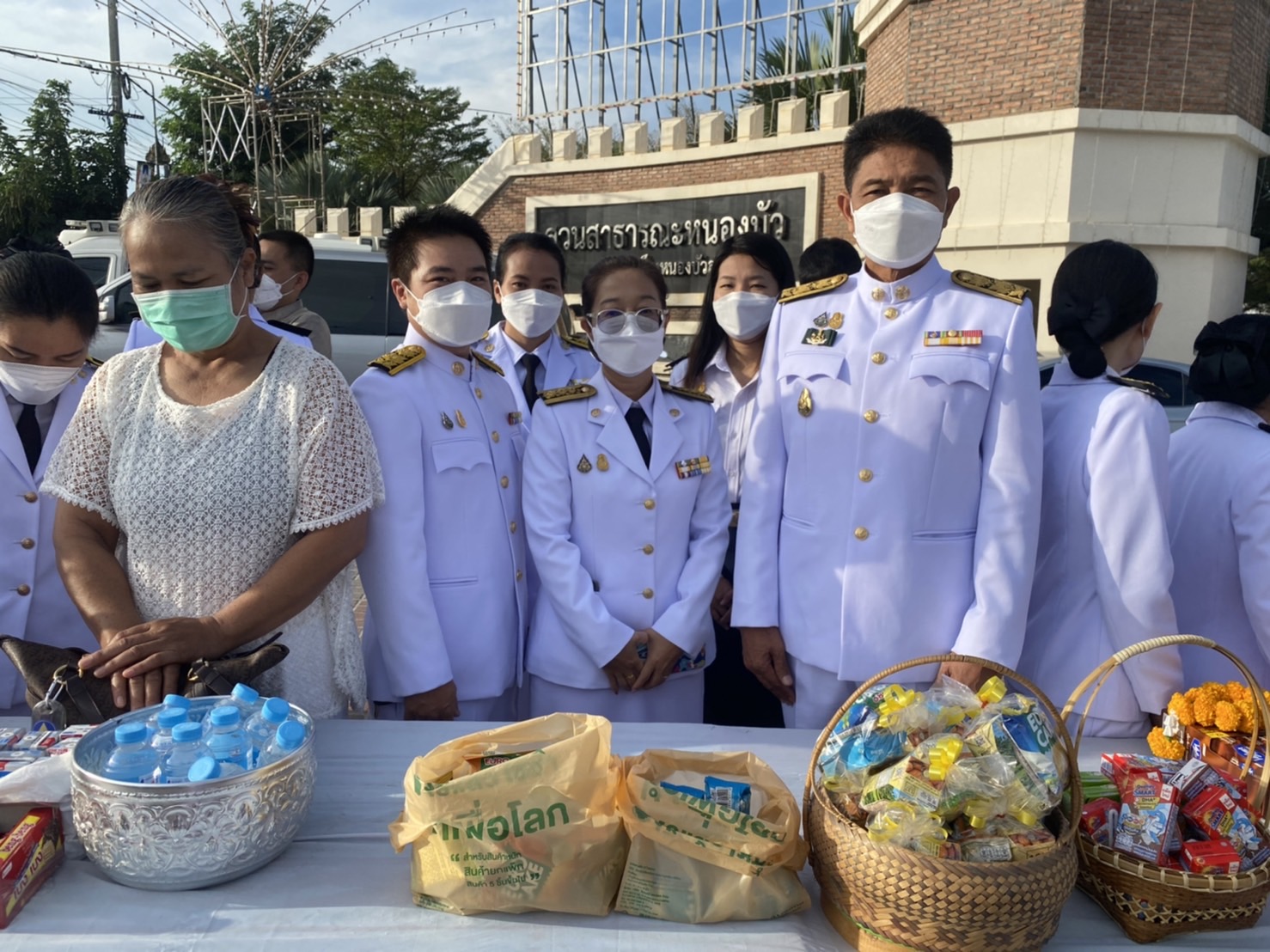 วันที่ 1 ธันวาคม พ.ศ. 2565 ร่วมวางพานพุ่มประกอบพิธีบวงสรวง ณ ศาลสมเด็จพระนเรศวรมหาราช อำเภอเมืองหนองบัวลำภู จังหวัดหนองบัวลำภู..คลิก