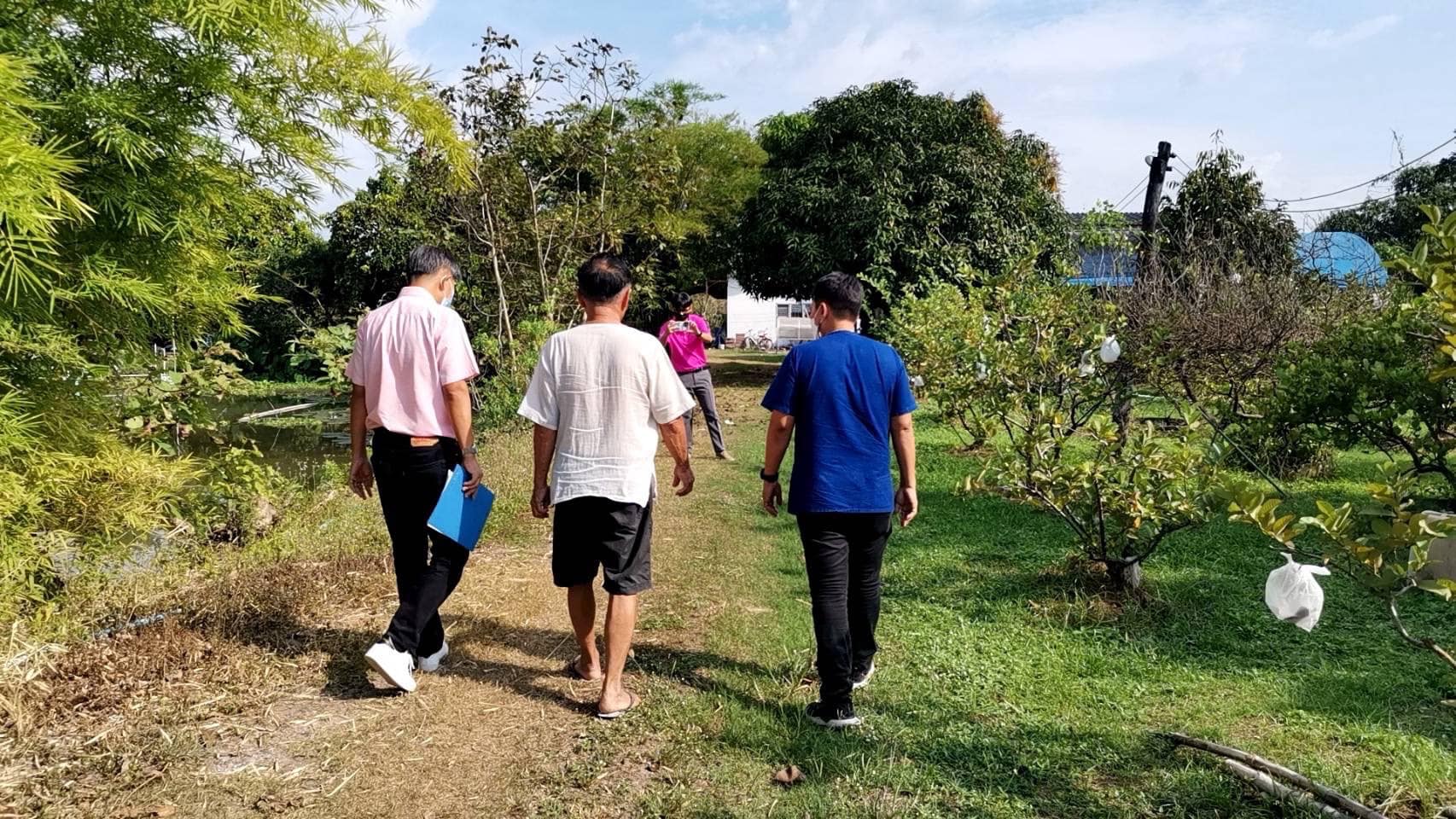 สำรวจข้อมูล และให้คำแนะนำเบื้องต้นด้านการประมง แก่เกษตรกรที่เข้าร่วมโครงการพัฒนาเกษตรกรรมยั่งยืน กิจกรรมพัฒนาเกษตรทฤษฎีใหม่ประจำปี 2566..คลิก