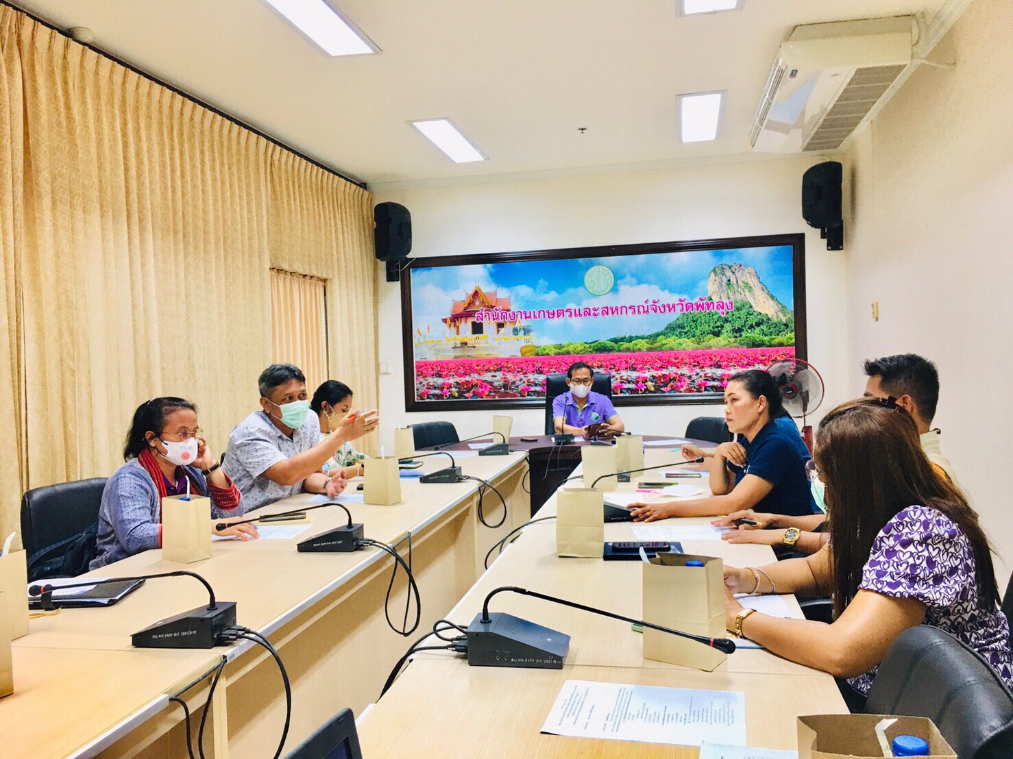 ประมงจังหวัดพัทลุง  เข้าร่วมประชุมเตรียมการจัดกิจกรรมแข่งขันกีฬาและพบปะสังสรรค์งานเลี้ยงส่งท้ายปีเก่าต้อนรับปีใหม่ ของหน่วยงานสังกัดกระทรวงเกษตรและสหกรณ์จังหวัดพัทลุง ประจำปี 2565..คลิก