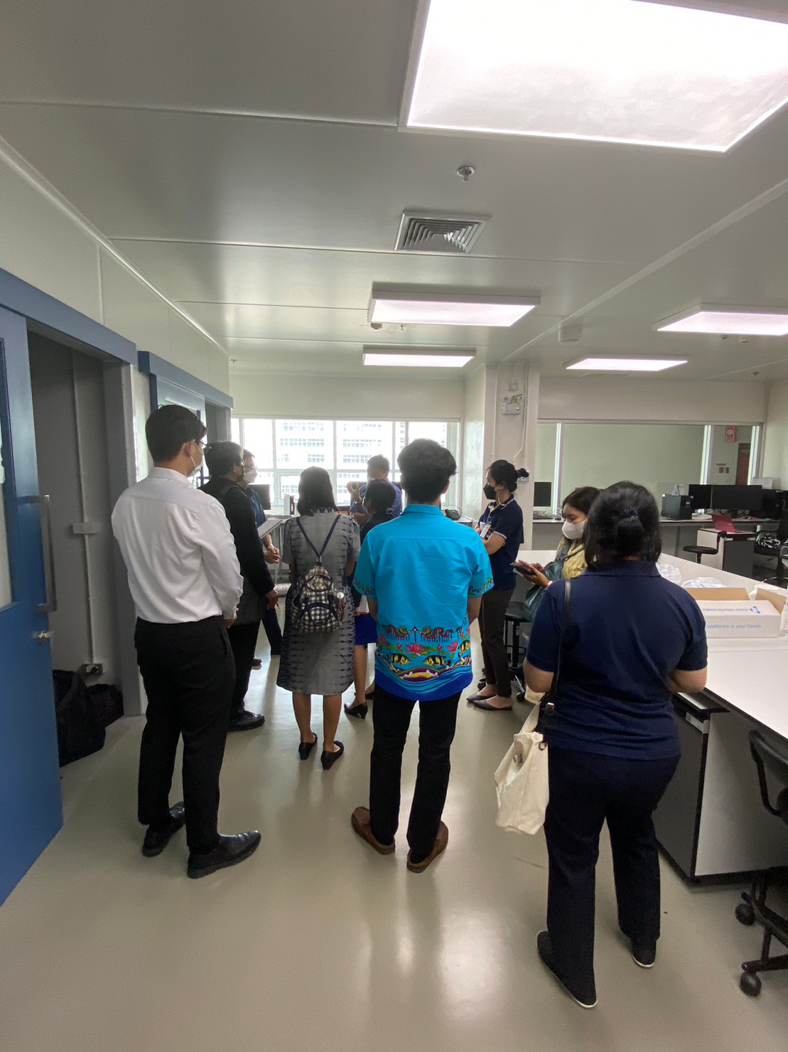 เข้าเยี่ยมชมห้องปฏิบัติการศูนย์โอมิกส์แห่งชาติ (National Omics Center) เพื่อแลกเปลี่ยนความรู้