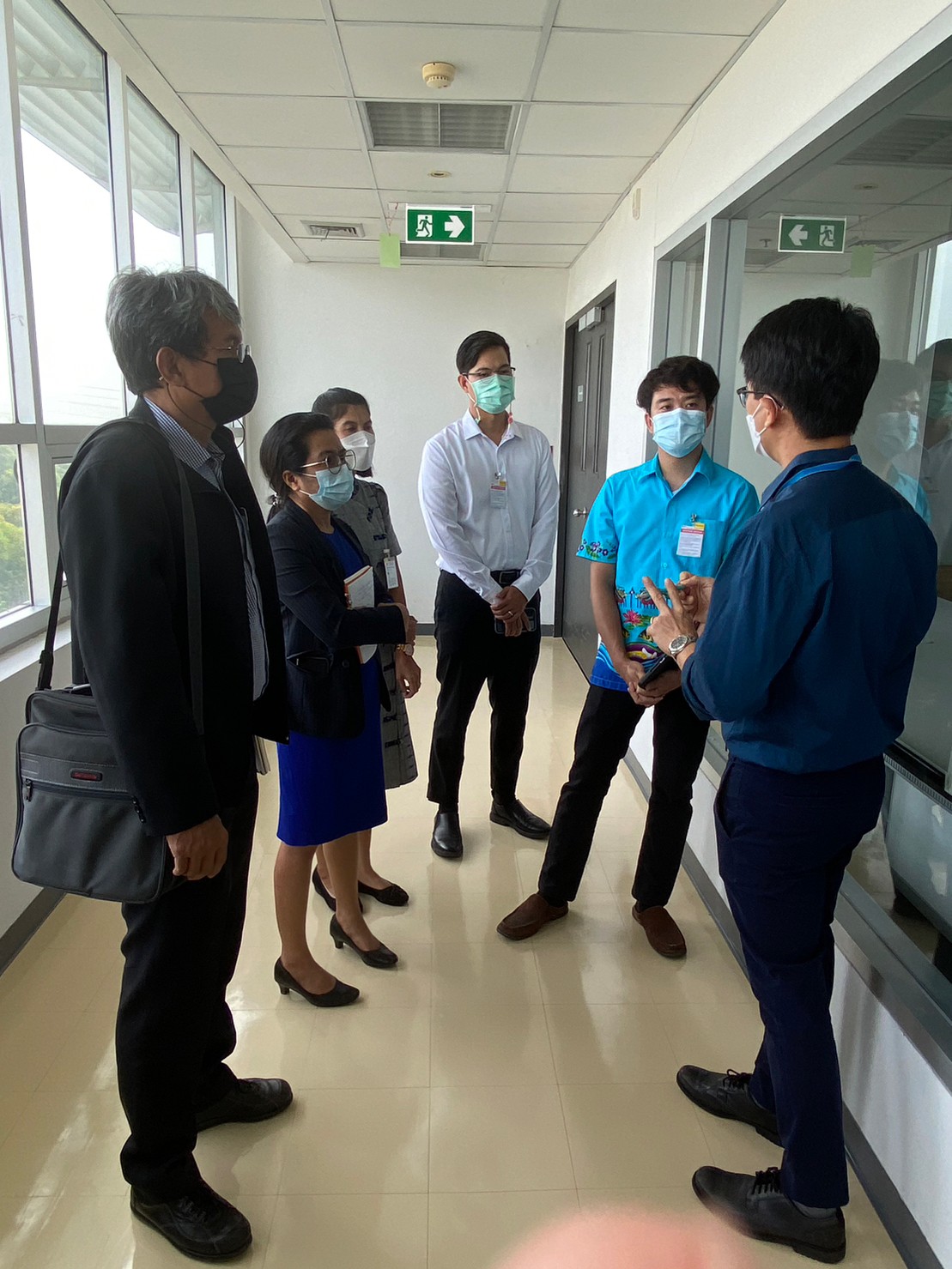 เข้าเยี่ยมชมห้องปฏิบัติการศูนย์โอมิกส์แห่งชาติ (National Omics Center) เพื่อแลกเปลี่ยนความรู้
