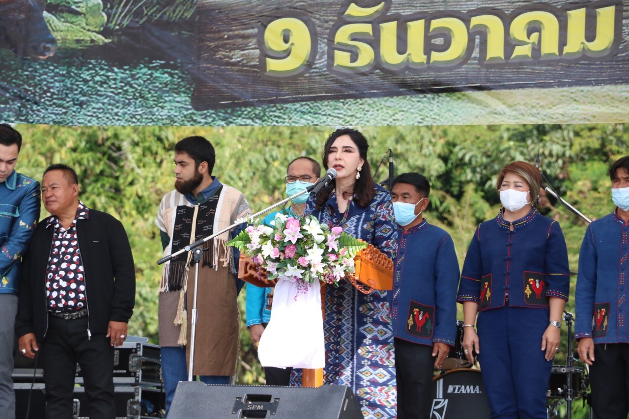 วันที่ 9 ธันวาคม 2565  นายสุขาติ  ผึ่งฉิมพลี ผู้อำนวยการศูนย์วิจัยและพัฒนาการเพาะเลี้ยงสัตว์น้ำจืดอุทัยธานี เข้าร่วมงานในพิธีเปิดงานวันมรดกโลกห้วยขาแข้ง ประจำปี 2565 ณ สนามกีฬาเทศบาลตำบลบ้านไร่ อำเภอบ้านไร่ จังหวัดอุทัยธานี โดยมีรัฐมนตรีช่วยว่าการกระทรวงเกษตรและสหกรณ์(นางสาวมนัญญา ไทยเศรษฐ์ เป็นประธานในพิธี..คลิก