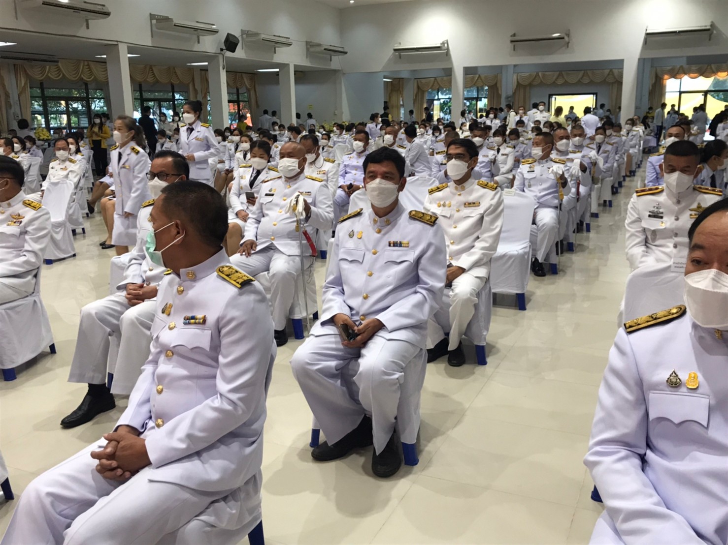 เข้าร่วมพิธีเนื่องในโอกาสวันคล้ายวันพระบรมราชสมภพพระบาทสมเด็จพระบรมชนกาธิเบศร มหาภูมิพลอดุลยเดชมหาราช บรมนาถบพิตร  “วันชาติ” และ “วันพ่อแห่งชาติ”..คลิก