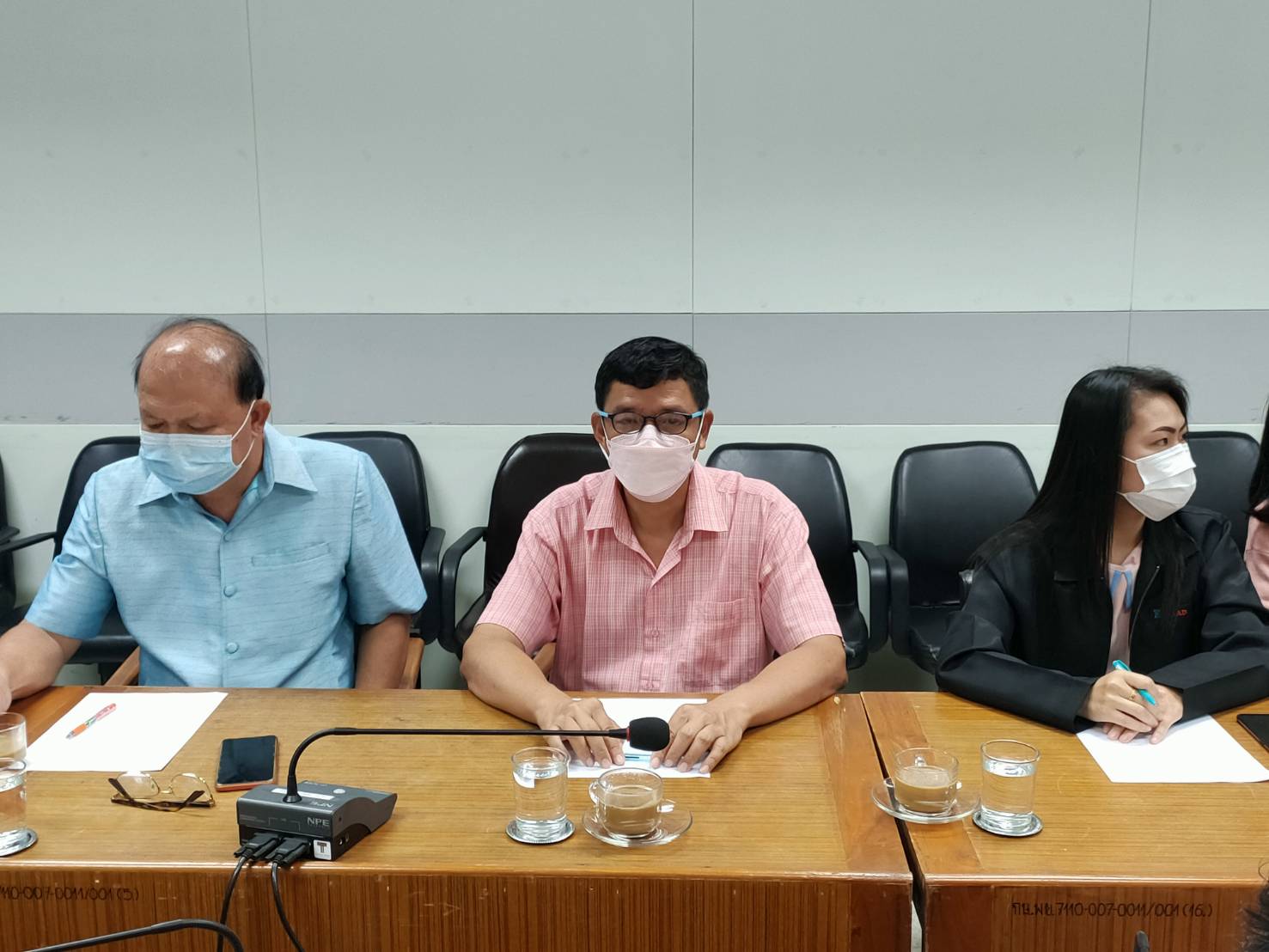 เข้าร่วมประชุมหารือรูปแบบการจัดนิทรรศการเฉลิมพระเกียรติ เพื่อน้อมรำลึก   พระมหากรุณาธิคุณพระบาทสมเด็จพระบรมชนกาธิเบศร  มหาภูมิพลอดุลยเดชมหาราช  บรมนาถบพิตร  และเผยแพร่พระราชกรณียกิจด้านการพัฒนาทรัพยากรดินให้ประชาชนทั่วไปได้รับทราบ