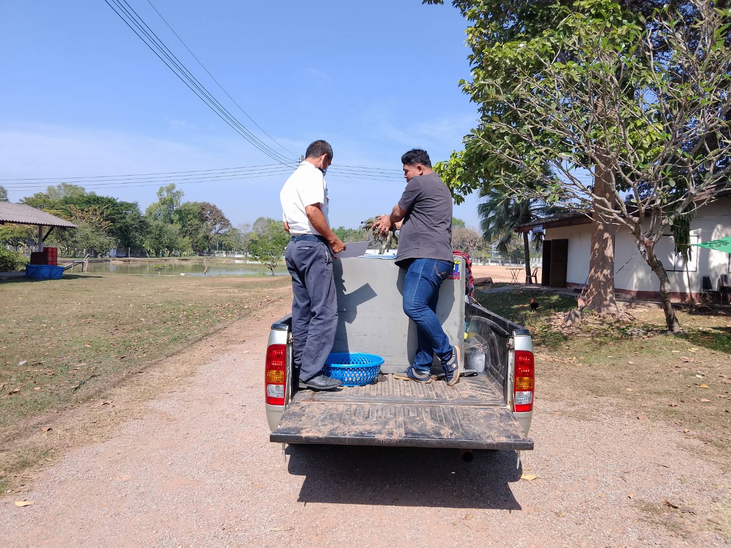 ตรวจสอบสินค้าประมง ส่งออกไปยัง สปป.ลาว..คลิก