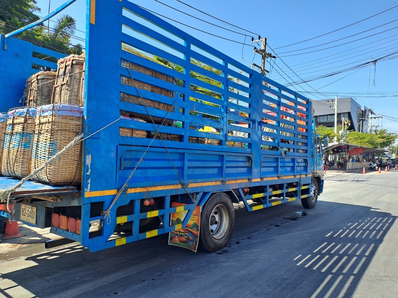 ตรวจสินค้าประมงที่นำเข้า ส่งออก ทางจุดผ่านแดนถาวรบ้านคลองลึก..คลิก