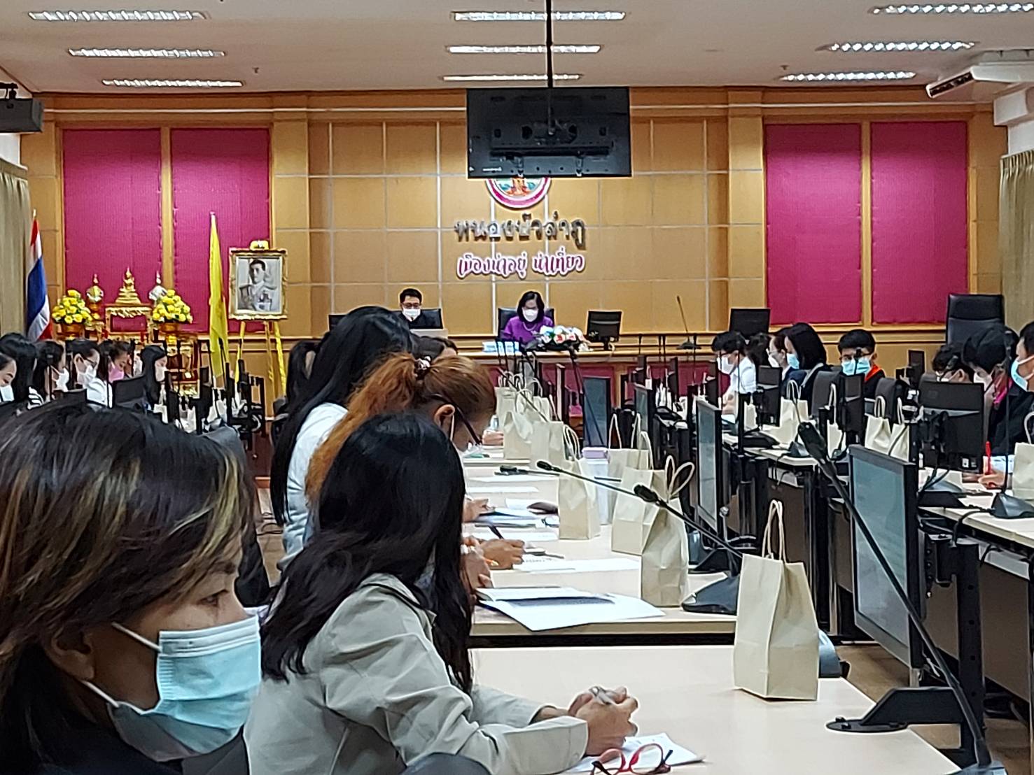 วันที่ 22 ธันวาคม พ.ศ. 2565 ร่วมประชุมซักซ้อมความเข้าใจการเตรียมความพร้อมด้านการจัดซื้อจัดจ้างและการจัดเตรียมเอกสารเบิกจ่ายเงินให้กับเจ้าหน้าที่ผู้ปฏิบัติงานพัสดุของส่วนราชการ..คลิก