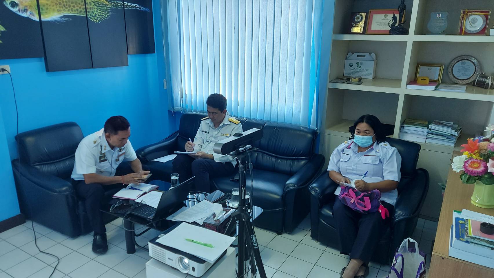 ประชุมคณะทำงานแก้ไขปัญหาการเลี้ยงกุ้งทะเล จังหวัดกาญจนบุรี