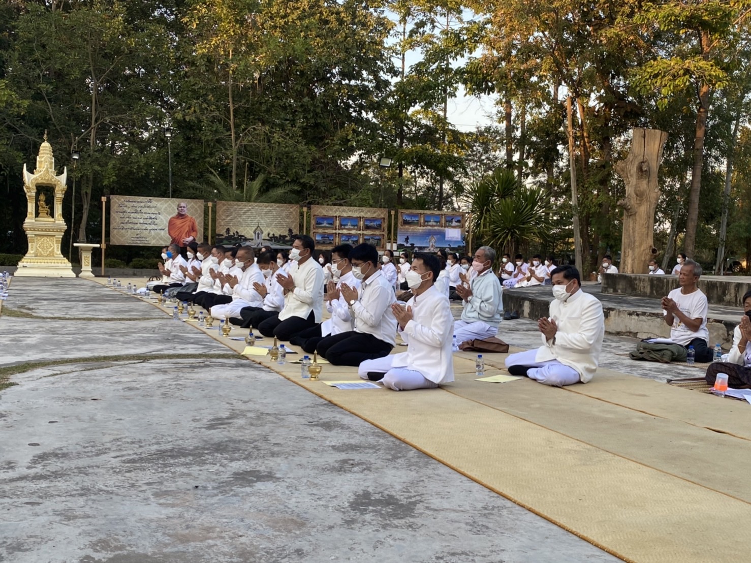 วันที่ 29 ธันวาคม พ.ศ. 2565  นายบุญหลาย กุลนารัตน์ ประมงจังหวัดหนองบัวลำภู มอบหมายให้นางสาวทัศนีย์ สุนนท์ชัย หัวหน้ากลุ่มพัฒนาและส่งเสริมอาชีพการประมง พร้อมด้วยเจ้าหน้าที่กลุ่มพัฒนาและส่งเสริมอาชีพการประมง ร่วมพิธีเจริญพระพุทธมนต์ และเจริญจิตตภาวนาถวายพระพรชัยมงคลแด่สมเด็จพระเจ้าลูกเธอ เจ้าฟ้าพัชรกิติยาภา นเรนทิราเทพยวดี กรมหลวงราชสาริณีสิริพัชร มหาวัชรราชธิดา..คลิก