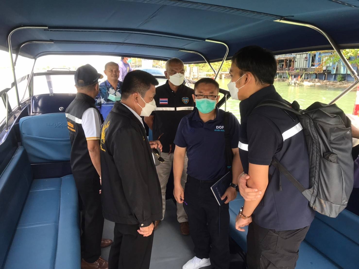 นายบัญชา สุขแก้ว รองอธิบดีกรมประมง ประชุมวางแผนการปฏิบัติงานการตรวจเรือในพื้นที่ซึ่งมีความเสี่ยงต่อการทำประมงผิดกฏหมายในพื้นที่น่านน้ำไทยและเเนวเขตเศรษฐกิจจำเพาะ (EEZ) ณ ท่าเทียบเรือน้ำลึกสงขลา จังหวัดสงขลา..คลิก
