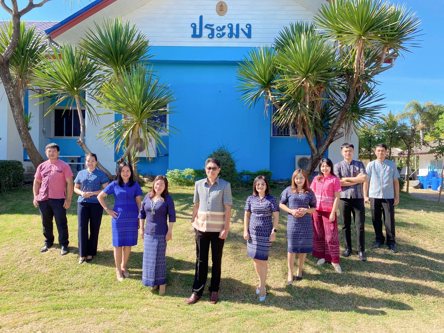 วันที่ 5 มกราคม 2566  สำนักงานประมงจังหวัดหนองบัวลำภู ร่วมกิจกรรมสวมใส่ผ้าไทย 