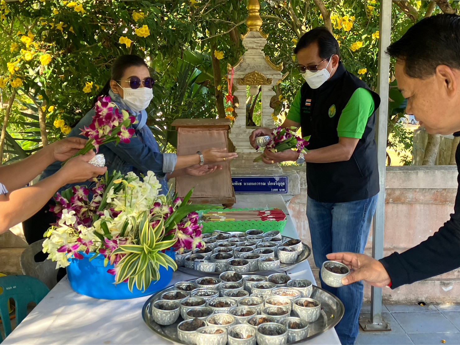 อธิบดีกรมประมงลงพื้นที่พบปะเกษตรกรผู้เพาะเลี้ยงสัตว์น้ำจืดในจังหวัดแพร่ที่กลุ่มเลี้ยงสาหร่ายเทา..คลิก