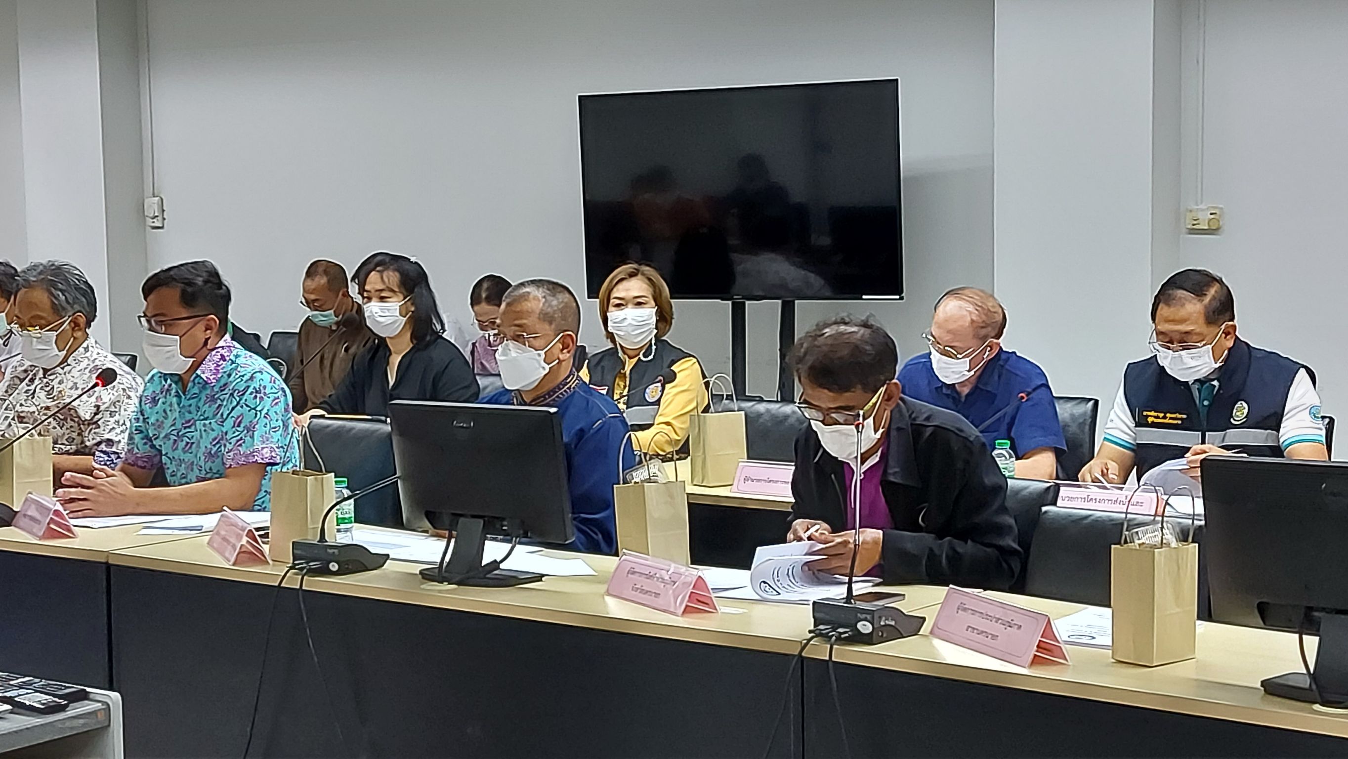 เข้าร่วมประชุมชี้แจงตามประเด็นการตรวจราชการของผู้ตรวจราชการกระทรวงมหาดไทย เขตตรวจราชการที่ 5 และ 9..คลิก