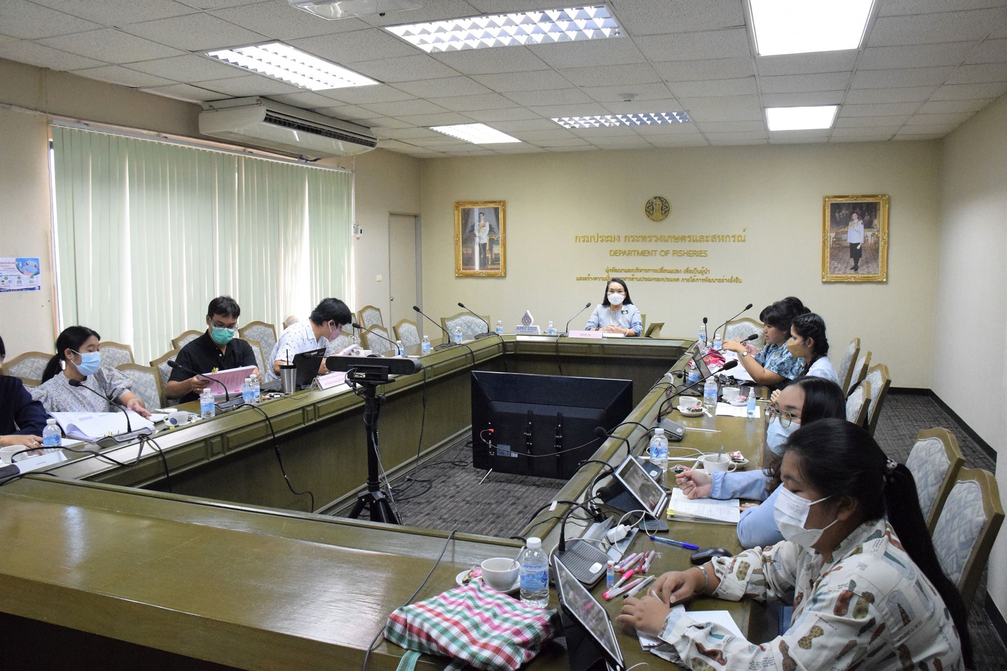 นางเพราลัย นุชหมอน รักษาการผู้ทรงคุณวุฒิด้านการจัดการประมง เป็นประธานการประชุมคณะกรรมการพิจารณาการจัดสร้างแหล่งอาศัยสัตว์ทะเล ครั้งที่ 5/2565