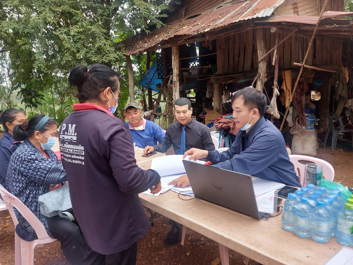 ประมอำเภอศรีสงคราม ลงพื้นต่อใบอนุญาตรับคำขออนุญาตให้ทำการเพาะเลี้ยงสัตว์น้ำในที่จับสัตว์น้ำซึ่งเป็นสาธารณะสมบัติของแผ่นดิน ให้คำแนะนำส่งเสริมเกี่ยวกับการเลี้ยงปลาในกระชัง..คลิก