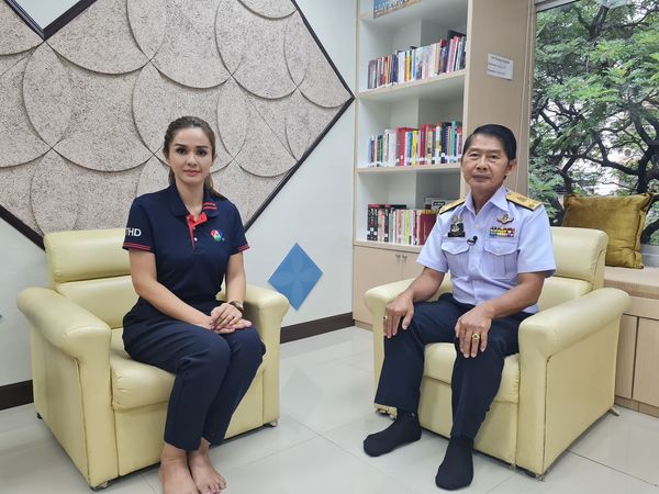 นายประพันธ์ ลีปายะคุณ รองอธิบดีกรมประมง ให้สัมภาษณ์สื่อมวลชน ประเด็น 