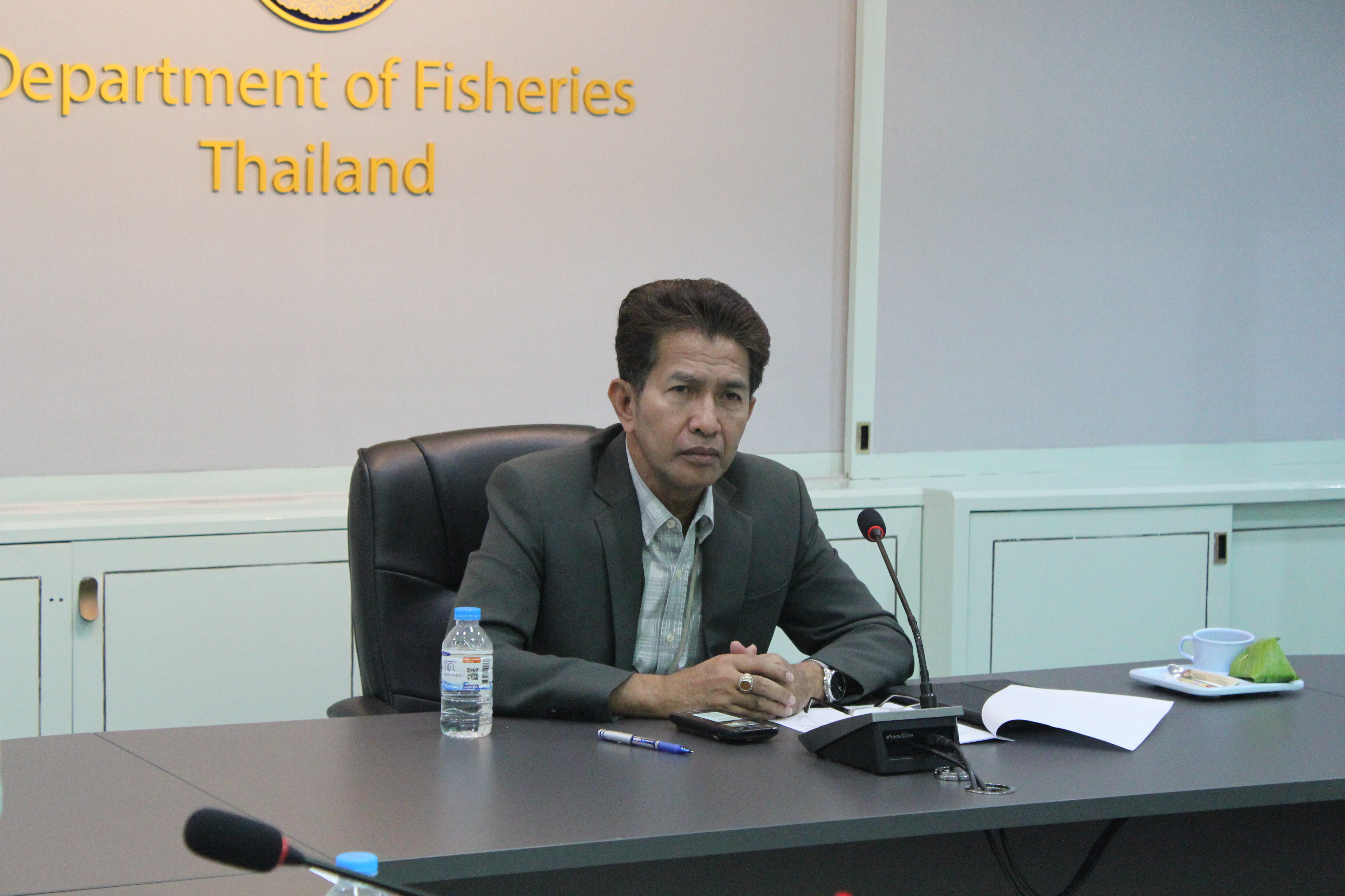 นายอานันต์ อัลมาตร์ ผู้อำนวยการกองตรวจสอบเรือประมง สินค้าสัตว์น้ำ และปัจจัยการผลิต  เป็นประธานในการประชุม การกำหนดแนวทางในการปฏิบัติ กรณีเรือประมงสัญชาติมาเลเซียเข้ามาในประเทศไทย..คลิก