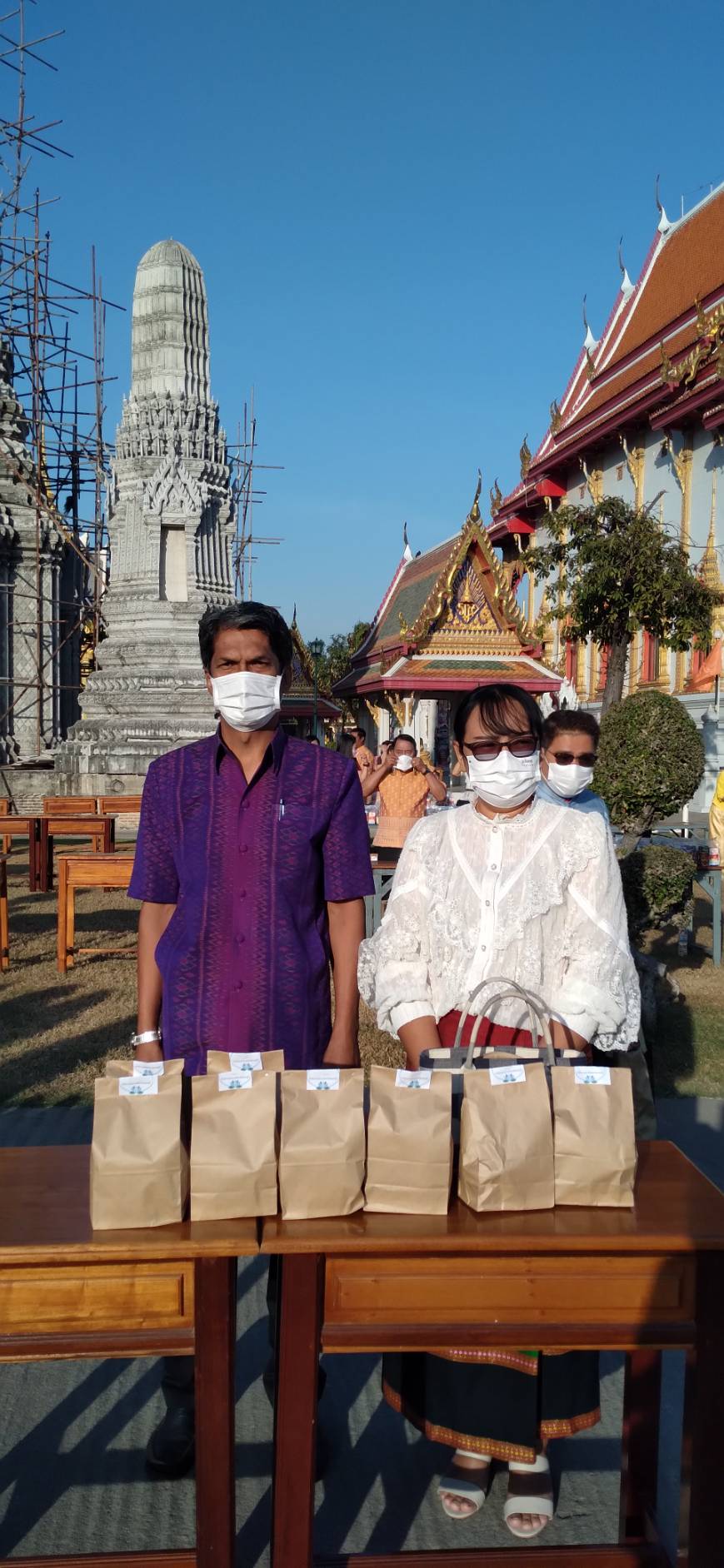 พิธีทำบุญตักบาตร และเจริญพระพุทธมนต์ถวายพระพรชัยมงคลแด่สมเด็จพระเจ้าลูกเธอเจ้าฟ้าพัชรกิติยาภา นเรนทิราเทพยวดี กรมหลวงราชสาริณีสิริพัชร มหาวัชรราชธิดา จังหวัดนนทบุรี..คลิก