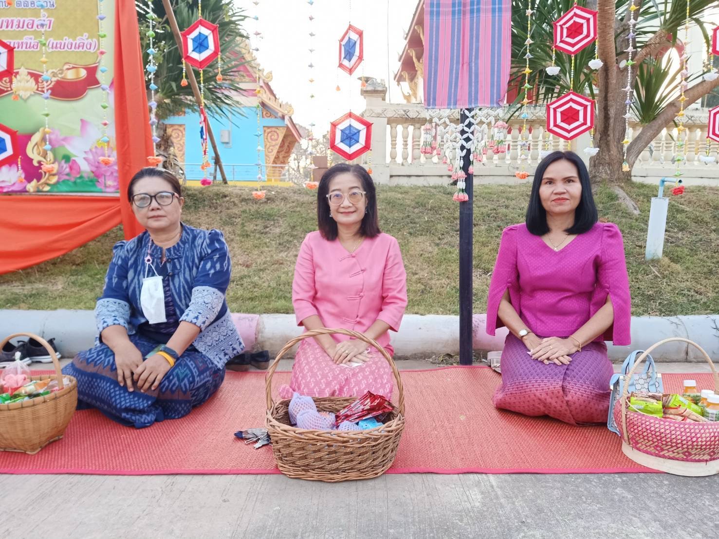 วันที่ 21 มกราคม 2566 สำนักงานประมงจังหวัดหนองบัวลำภู ร่วมกิจกรรมชาวหนองบัวลำภูสวมใส่ผ้าไทยใส่บาตรทุกวันพระ ถวายพระกุศล สมเด็จพระเจ้าลูกเธอเจ้าฟ้าสิริวัณณวรี นารีรัตนราชกัญญา เนื่องในโอกาสวันคล้ายวันประสูติครบ 1 รอบ ในวันที่ 8 มกราคม พ.ศ.2566..คลิก
