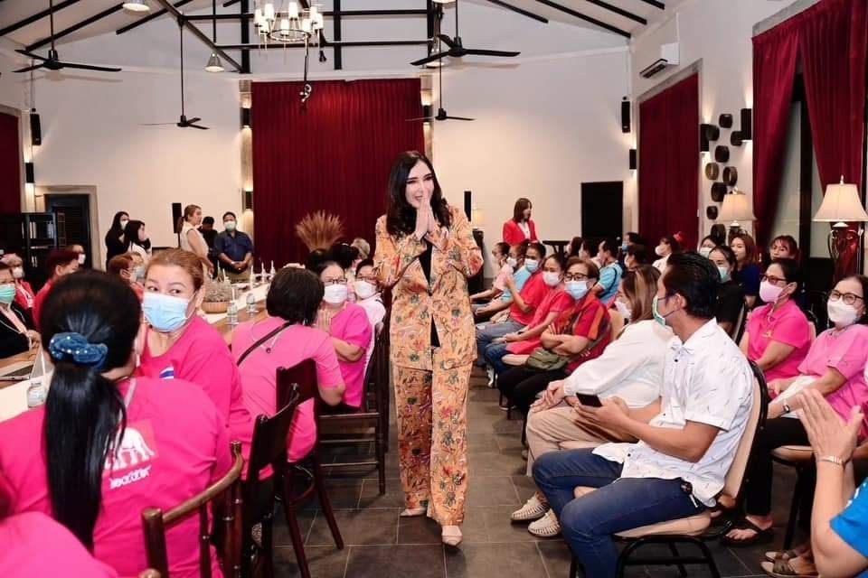 วันที่ 20 มกราคม 2566 ศูนย์วิจัยและพัฒนาการเพาะเลี้ยงสัตว์น้ำจืดอุทัยธานี มอบหมายให้นางชิดชนก นิยมไทย ตำแหน่ง นักวิชาการประมงชำนาญการ เข้าร่วมต้อนรับนางสาวมนัญญา ไทยเศรษฐ์ รัฐมนตรีช่วยว่าการกระทรวงเกษตรและสหกรณ์ ในการลงพื้นที่จังหวัดอุทัยธานี เพื่อร่วมประชุมรับฟังความคิดเห็นการจัดกิจกรรมส่งเสริมการท่องเที่ยวภายใต้งาน “Magical Rives of Uthai Thani” ณ ห้องประชุมศรีเจริญ โรงแรมอุทัยเฮอริเทจ อำเภอเมือง จังหวัดอุทัยธานี..คลิก