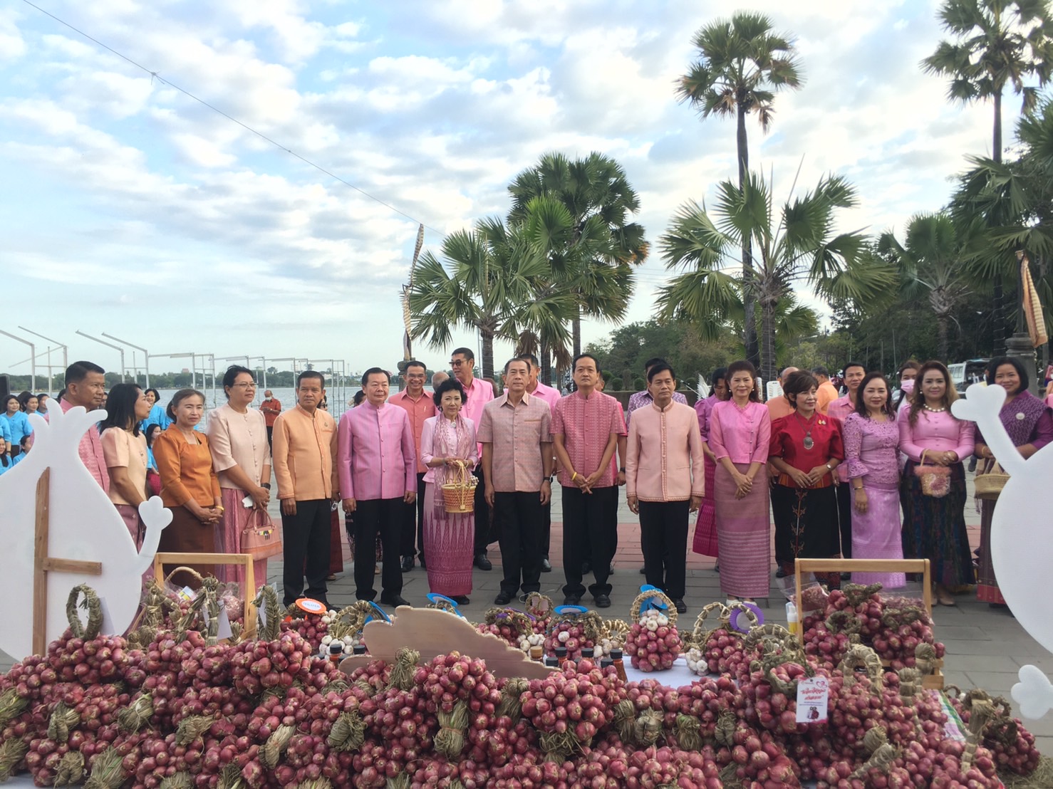 ร่วมกิจกรรม “สื่อรักด้วยใจ รักใครให้หอม” ปี 2566..คลิก