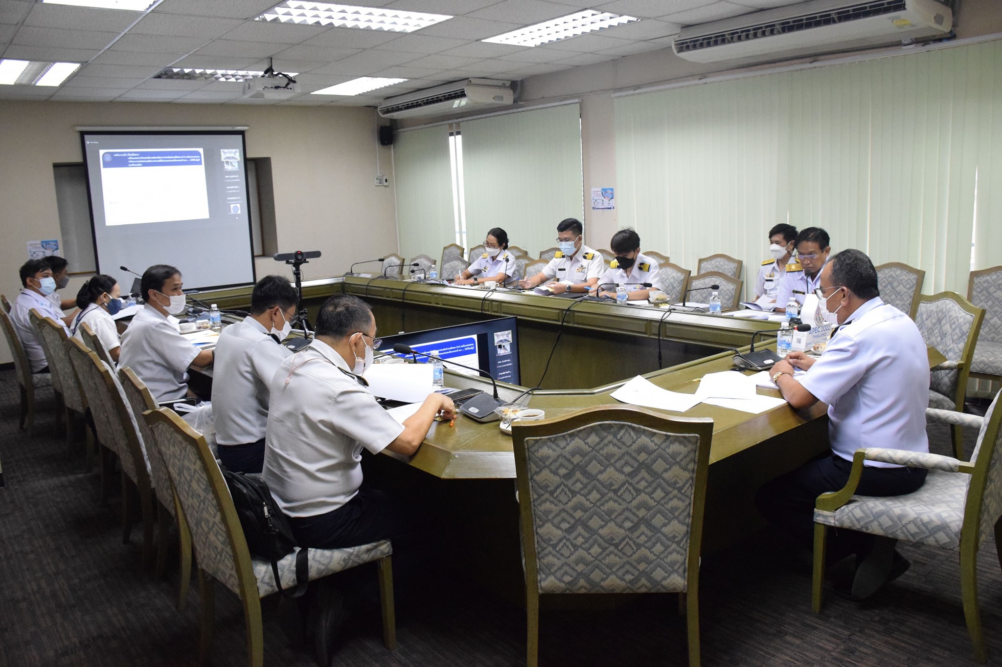 นายมานพ หนูสอน รองอธิบดีกรมประมง เป็นประธานการประชุมคณะกรรมการพิจารณาปรับปรุงและพัฒนาระเบียบกรมประมง ว่าด้วยการจ่ายเงินช่วยเหลือเกษตรกรผู้เพาะเลี้ยงสัตว์น้ำหรือชาวประมงที่ประสบภัยธรรมชาติ พ.ศ. 2541 ครั้งที่ 4/2565
