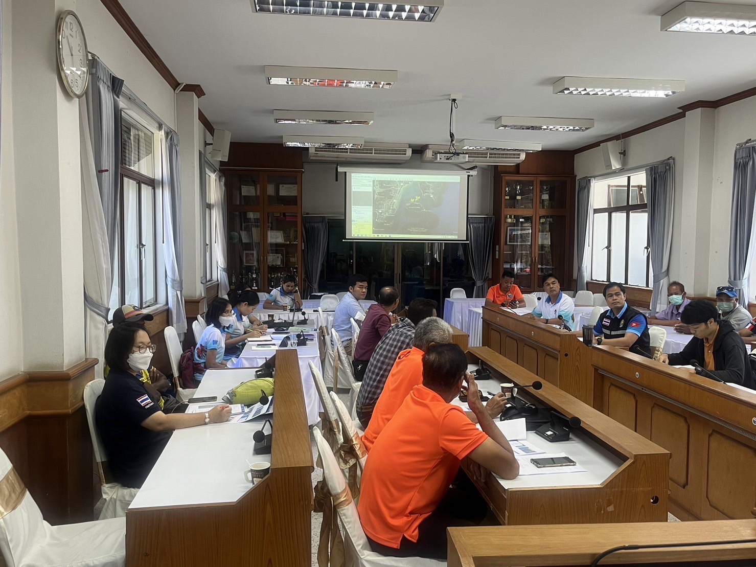 สำนักงานประมงจังหวัดภูเก็ต จัดประชุมรับฟังความคิดเห็น (ร่าง) ประกาศคณะกรรมการประมงประจำจังหวัดภูเก็ต เกี่ยวกับการกำหนดเขตเพาะเลี้ยงสัตว์น้ำควบคุม ประเภทการเพาะเลี้ยงสัตว์น้ำในกระชังและหอยทะเล..คลิก