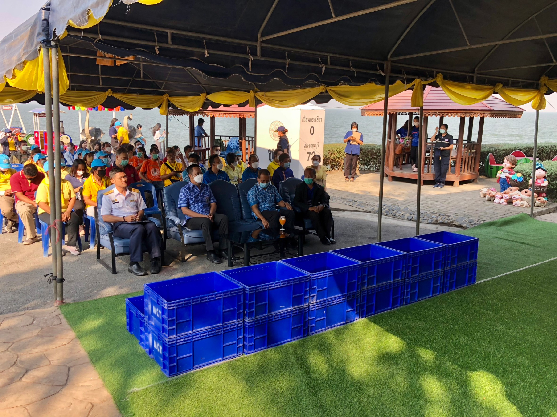 สำนักงานประมงจังหวัดสุพรรณบุรี ร่วมกับองค์กรชุมชนประมงท้องถิ่น กลุ่มอนุรักษ์ทรัพยากรประมงเขื่อนกระเสียว ดำเนินกิจกรรมตามแผนการดำเนินงานของโครงการพัฒนาอาชีพประมงและเพิ่มผลผลิตสัตว์น้ำภายใต้โครงการสร้างความเข้มแข็งกลุ่มการผลิตด้านประมง (กิจกรรมสร้างความเข้มแข็งกลุ่มการผลิตด้านประมง)..คลิก