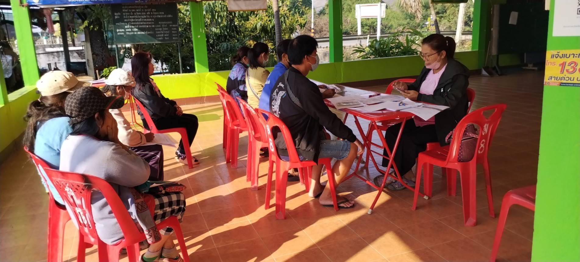 ขึ้นทะเบียนเกษตรกรผู้เพาะเลี้ยงสัตว์น้ำ (ทบ.1) ประชาสัมพันธ์และรับสมัครเกษตรกรเข้าอบรบโครงการส่งเสริมอาชีพประมง และได้ประชาสัมพันธ์สร้างการรับรู้ เตรียมความพร้อมรับสถานการณ์  ภัยแล้ง..คลิก