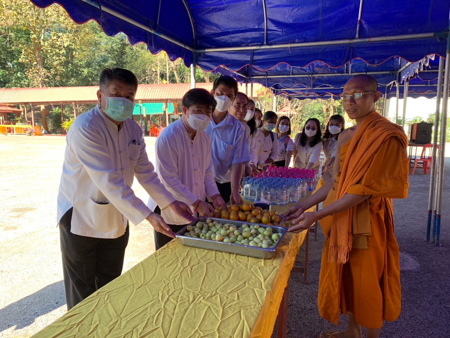 ร่วมโครงการบรรพชาอุปสมบท 99 รูป ถวายพระพรชัยมงคล แด่สมเด็จพระเจ้าลูกเธอ เจ้าฟ้าพัชรกิติยาภานเรนทิราเทพยวดี กรมหลวงราชสาริณีสิริพัชร มหาวัชรราชธิดา  และถวายภัตตาหารเพล..คลิก