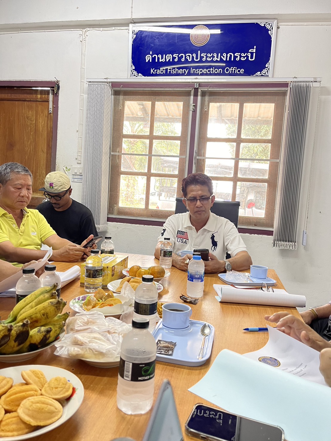 นายปัถฐพล ประพฤติ หัวหน้ากลุ่มวิเคราะห์และพัฒนาระบบการตรวจสอบเรือประมง สินค้าสัตว์น้ำ และปัจจัยการผลิต ลงพื้นที่จังหวัดกระบี่ !!!