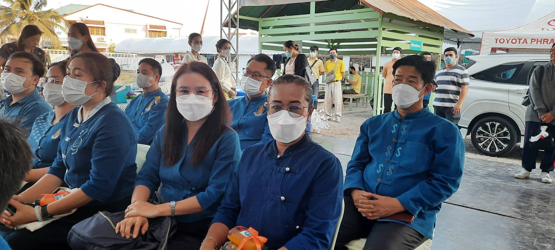 ร่วมพิธีเปิดงานโครงการพาณิชย์...ลดราคา! ออนทัวร์ ทั่วไทย 6-8 กุมภาพันธ์2566..คลิก