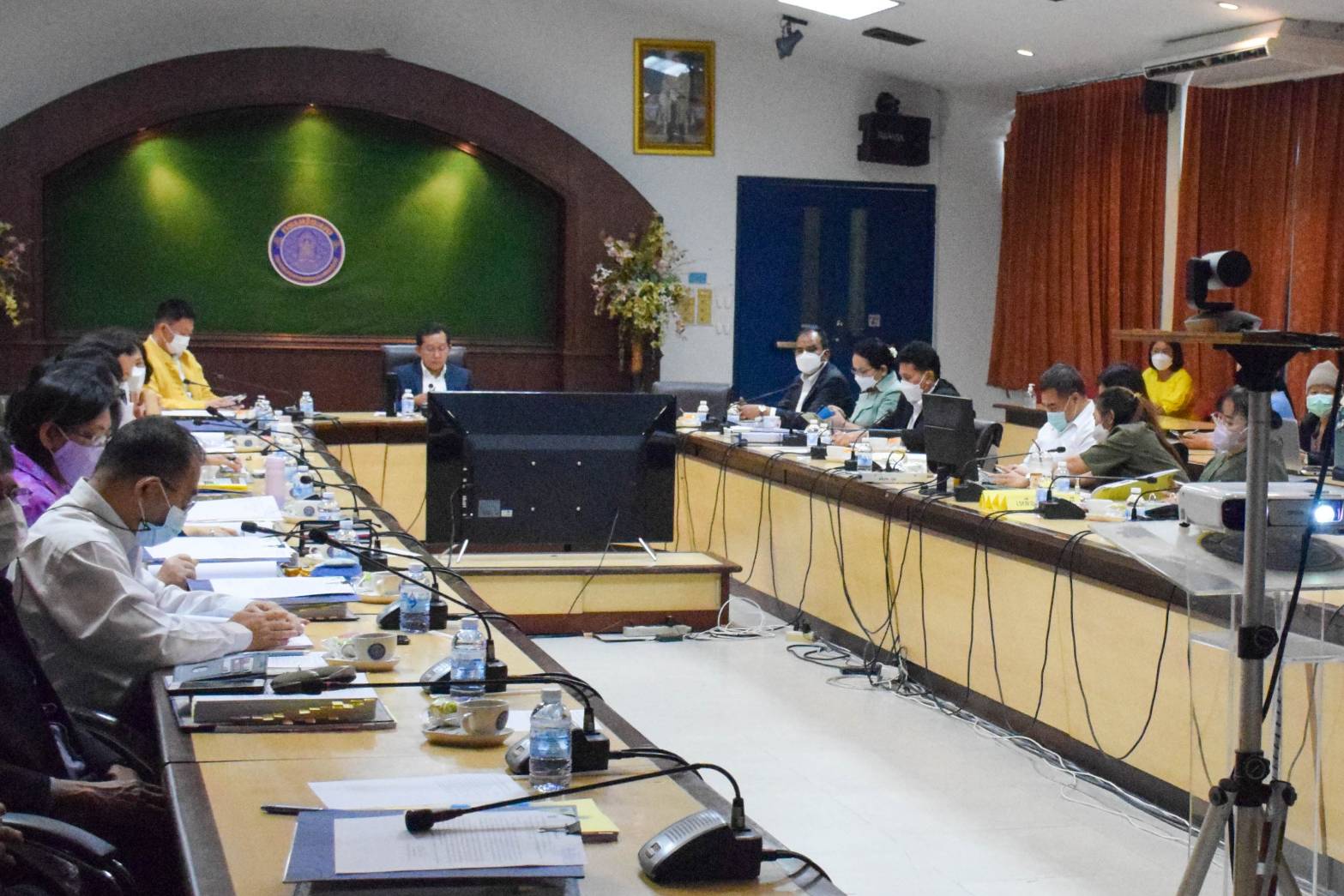 นายเฉลิมชัย สุวรรณรักษ์ อธิบดีกรมประมง เป็นประธานการประชุม คณะกรรมการพิจารณาคัดเลือกข้าราชการพลเรือนดีเด่นและคณะกรรมการพิจารณาคัดเลือกพนักงานราชการดีเด่น ครั้งที่ 1/2566..คลิก