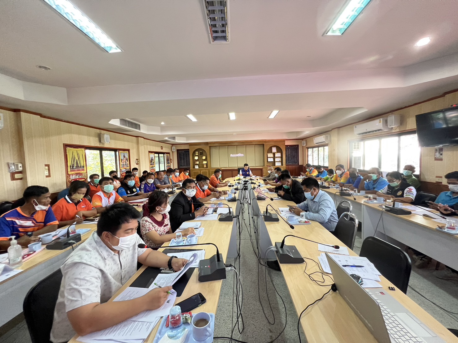 ร่วมประชุมเตรียมการจัดการแข่งขันฟุตบอลชิงถ้วยพระราชทาน..คลิก