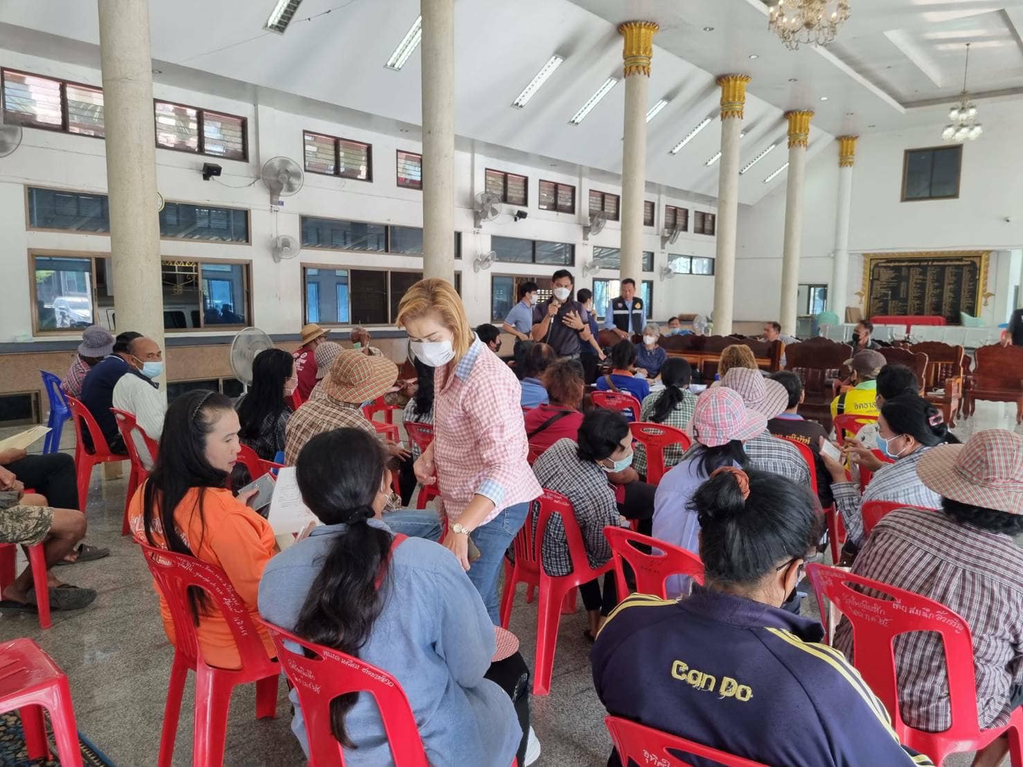 ออกให้บริการเกษตรกรผู้เลี้ยงกุ้งขาวแวนนาไม..คลิก