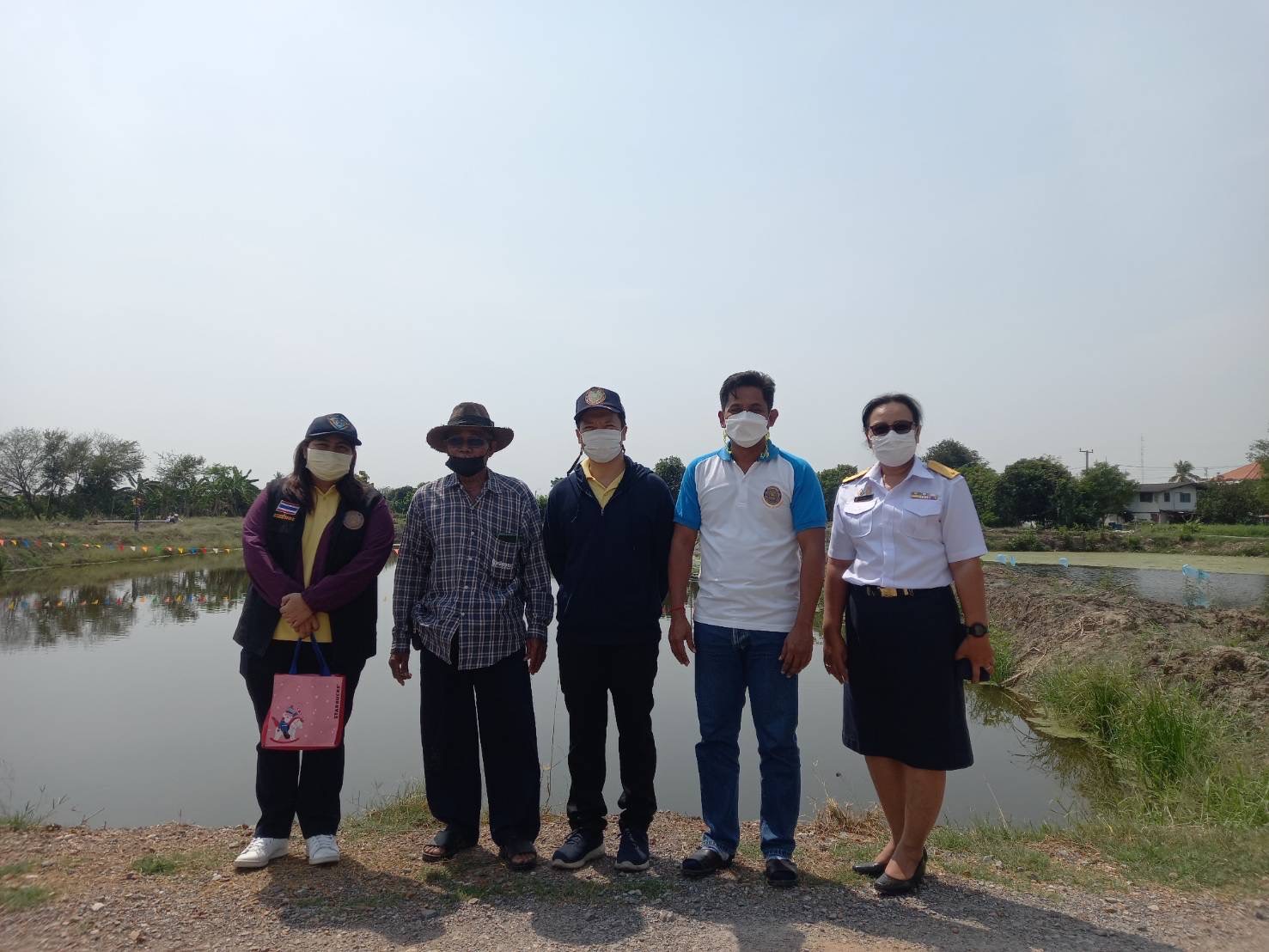(อ.บางกรวย) ตรวจประเมินฟาร์มตามมาตรฐานการปฏิบัติทางการเพาะเลี้ยงสัตว์น้ำที่ดี (GAP)..คลิก