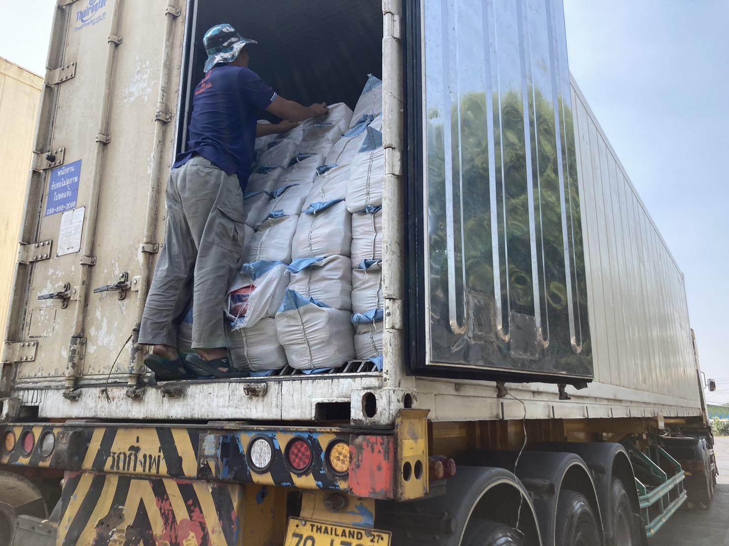 ผลการปฏิบัติงานด่านตรวจประมงสุรินทร์ วันที่ 23 กุมภาพันธ์ พ.ศ.2566 ณ จุดผ่านแดนถาวรช่องจอม..คลิก