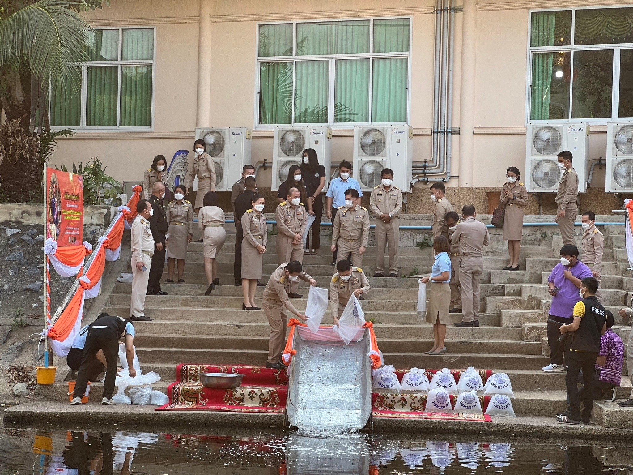 พิธีเจริญจิตตภาวนา เพื่อถวายพระพรชัยมงคล แด่สมเด็จพระเจ้าลูกเธอ เจ้าฟ้าพัชรกิติยาภา นเรนทิราเทพยวดี กรมหลวงราชสาริณีสิริพัชร มหาวัชรราชธิดา..คลิก