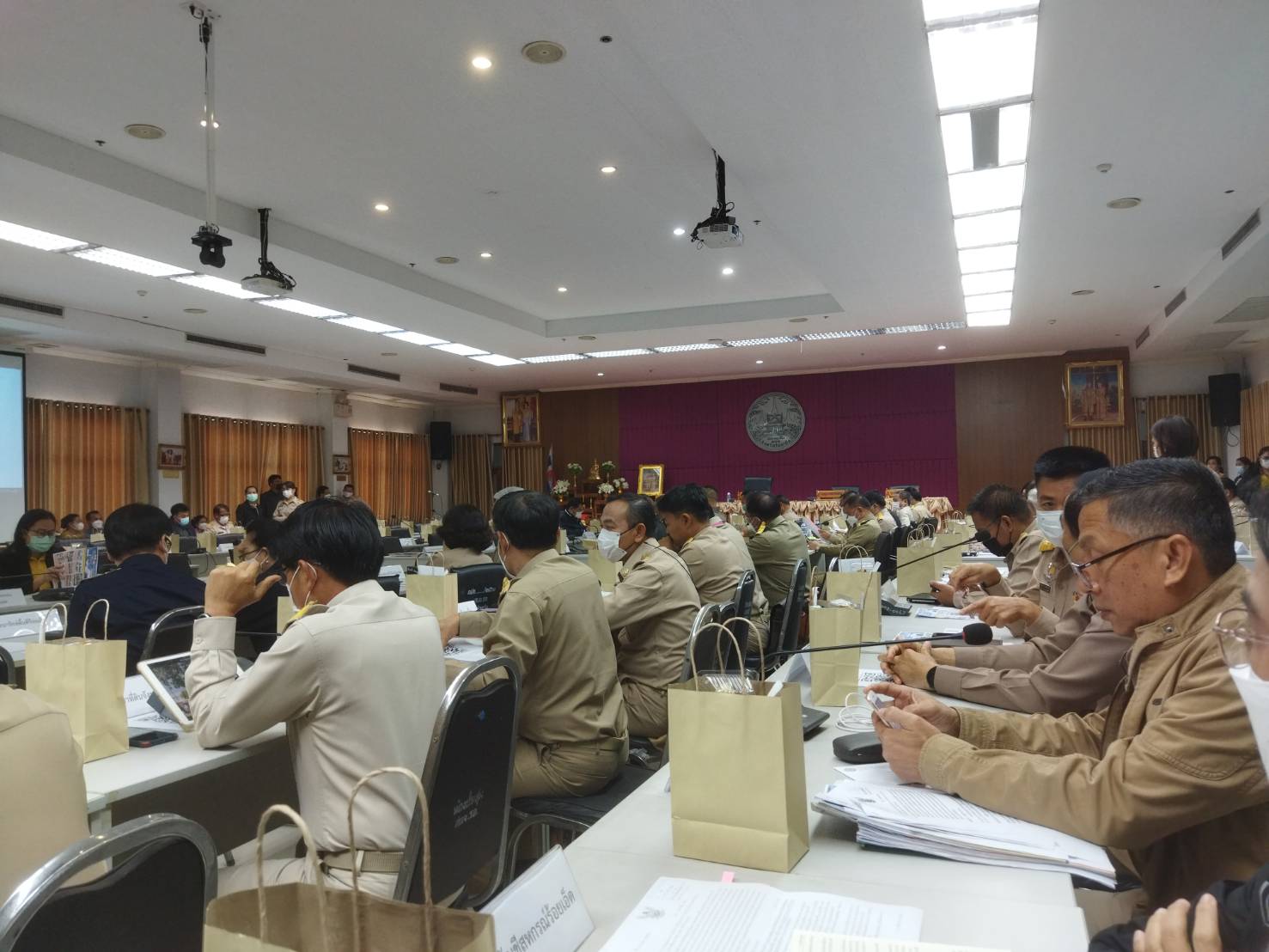 ร่วมประชุมคณะกรมการจังหวัด หัวหน้าส่วนราชการ และนายอำเภอ  ครั้งที่2/2566 ประจำเดือน กุมภาพันธ์ 2566..คลิก