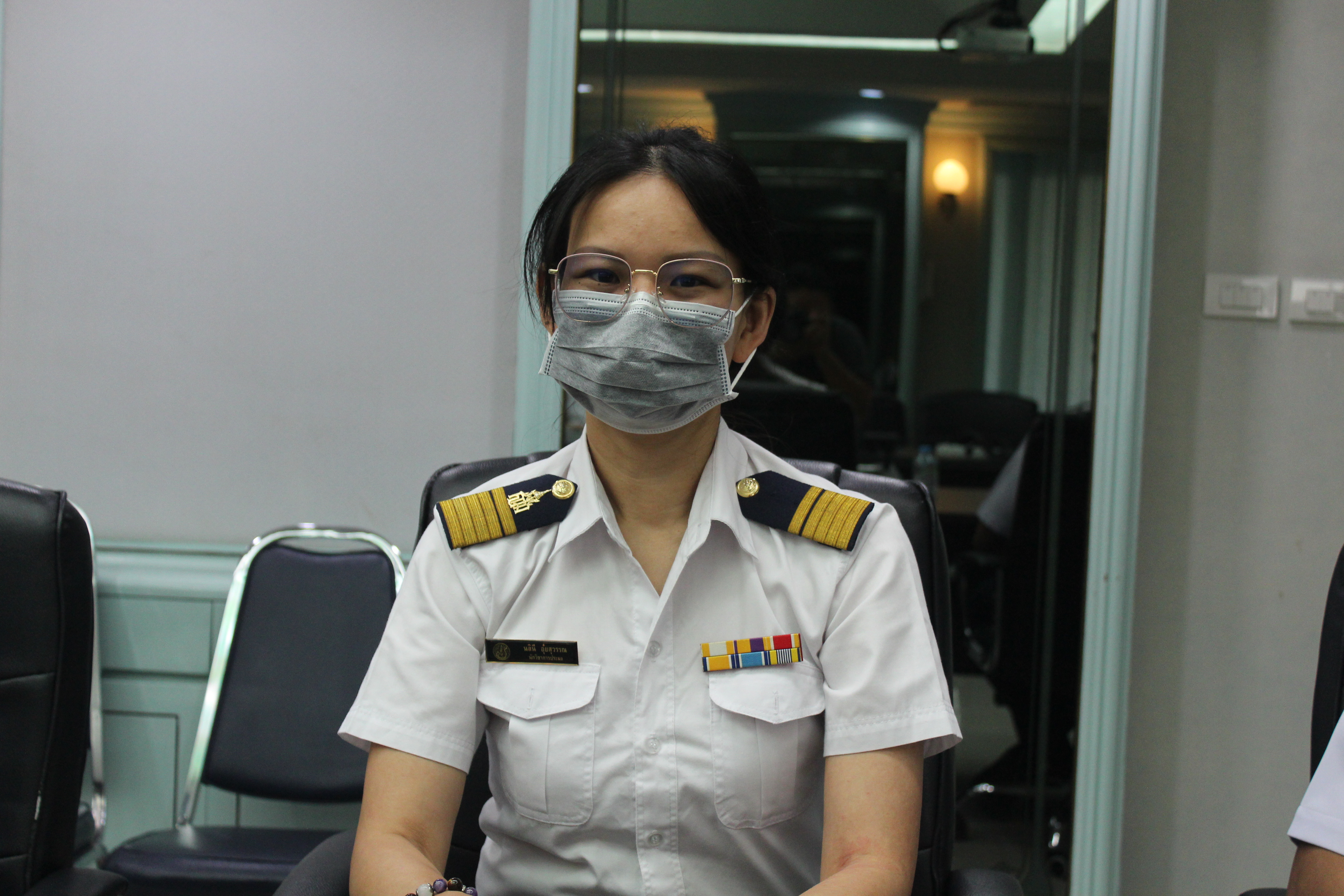 นายปัถฐพล ประพฤติ หัวหน้ากลุ่มวิเคราะห์และพัฒนาระบบการตรวจสอบเรือประมง สินค้าสัตว์น้ำ และปัจจัยการผลิต ร่วมประชุมแนวทางและมาตรการ IUU - Free Thailand