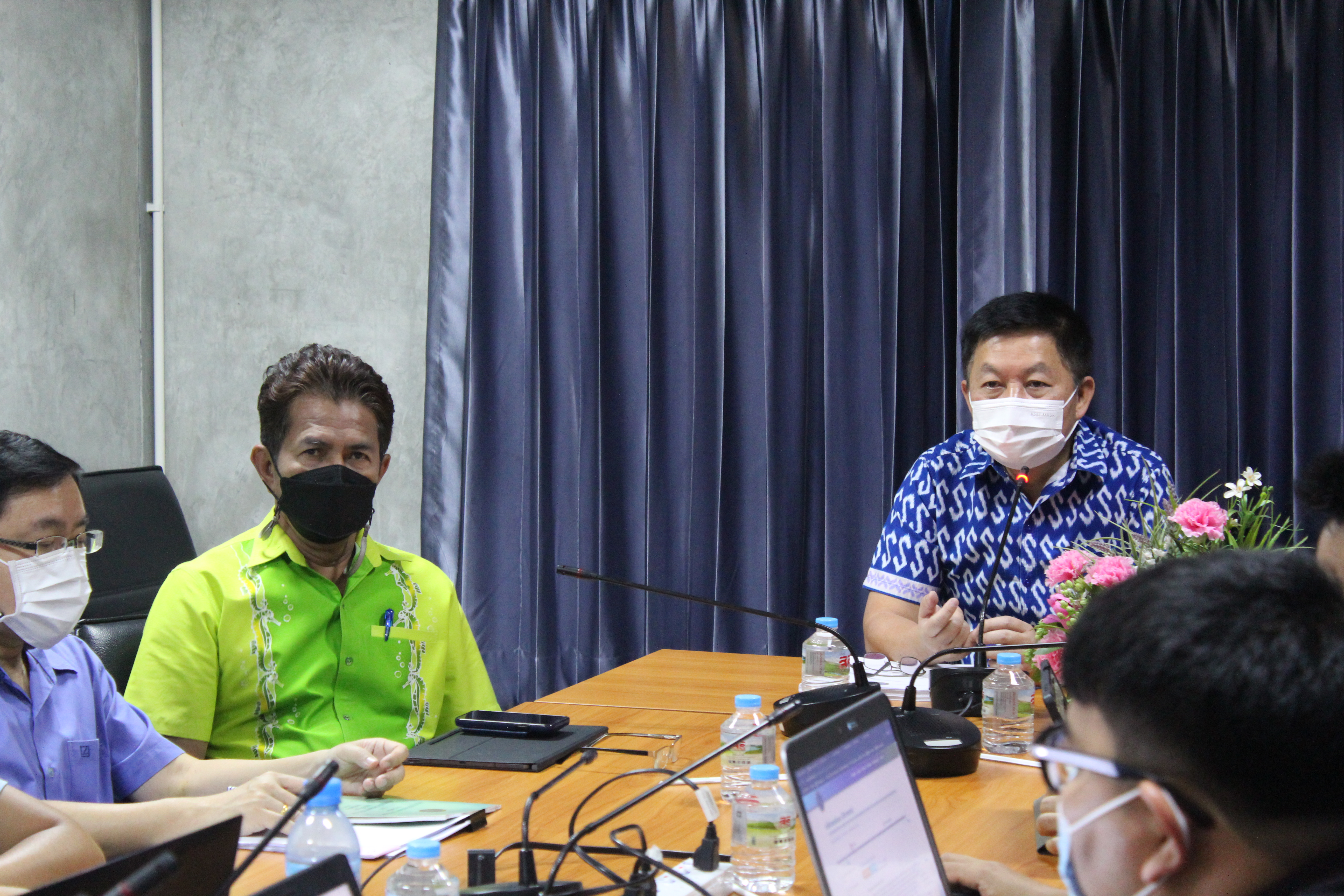 นายถาวร ทันใจ รองอธิบดีกรมประมง เป็นประธาน พร้อมด้วยนายอานันต์ อัลมาตร์ ผู้อำนวยการกองตรวจสอบเรือประมง สินค้าสัตว์น้ำ และปัจจัยการผลิต พิจารณา (ร่าง) คู่มือในการควบคุมตรวจสอบเรือประมงต่างประเทศตามมาตรการรัฐเจ้าของท่า (PSM)..คลิก